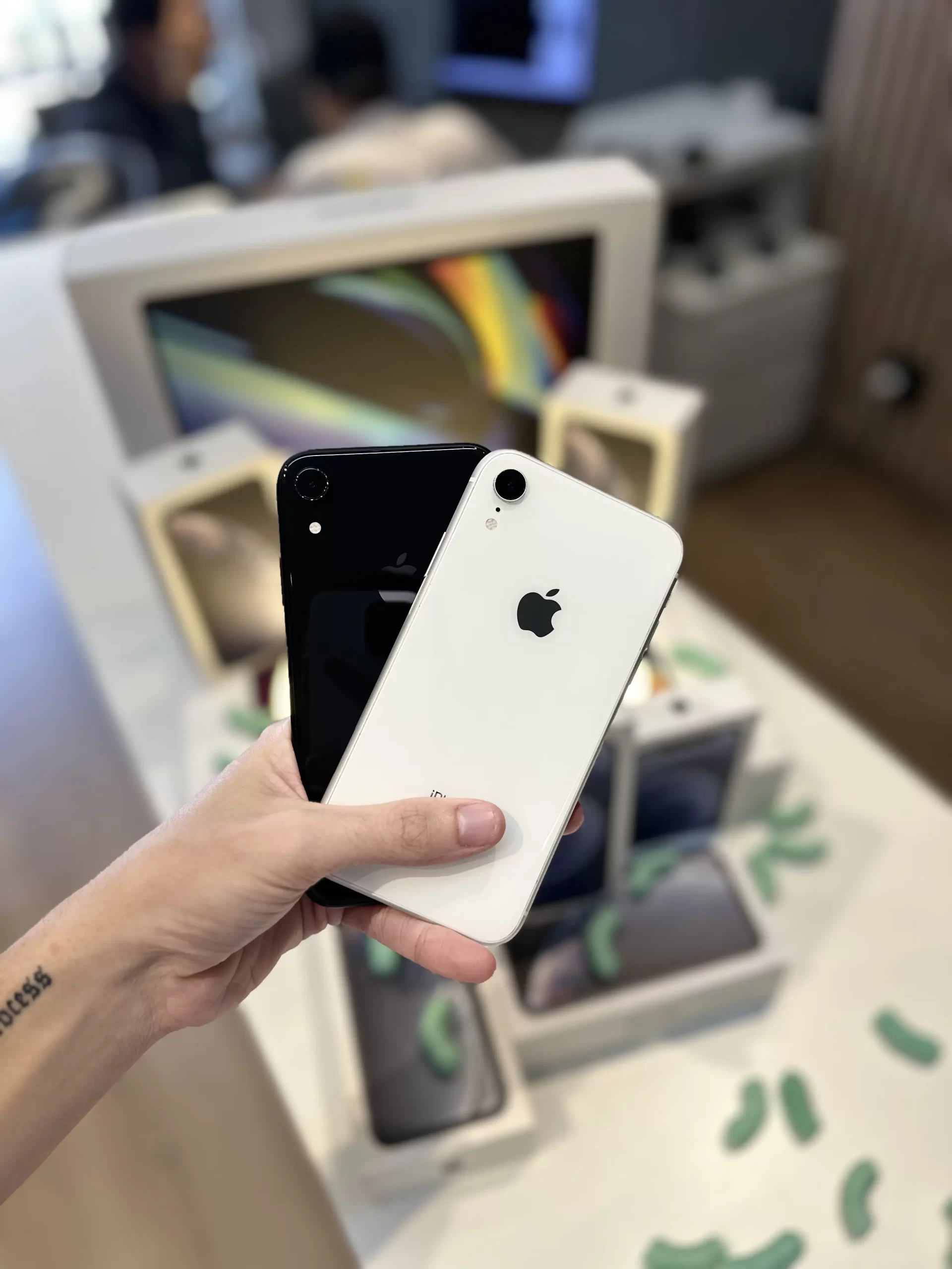 iPhone-Xr-scaled-1.webp